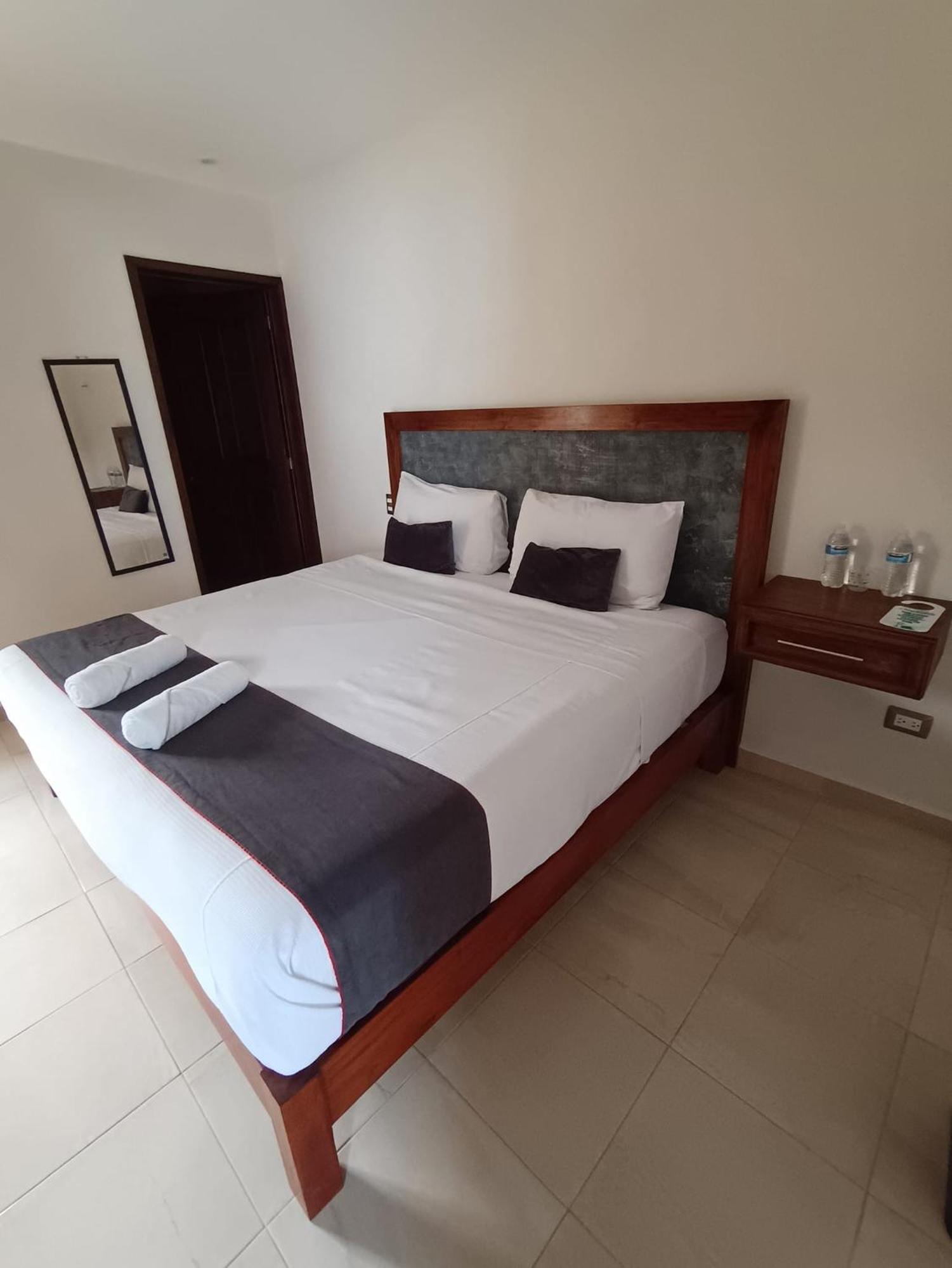 Hotel Beach Don Gonzalo Celestun Bagian luar foto